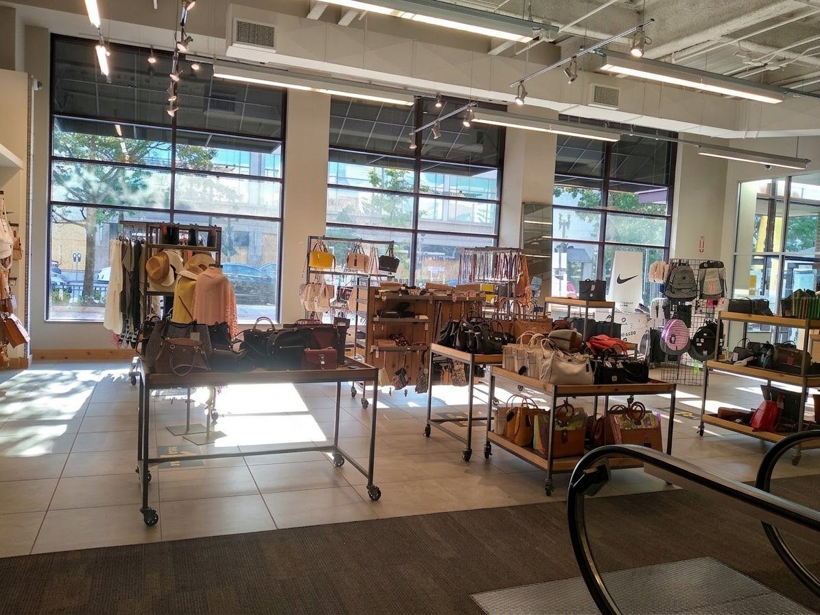 DSW interior, Washington, DC